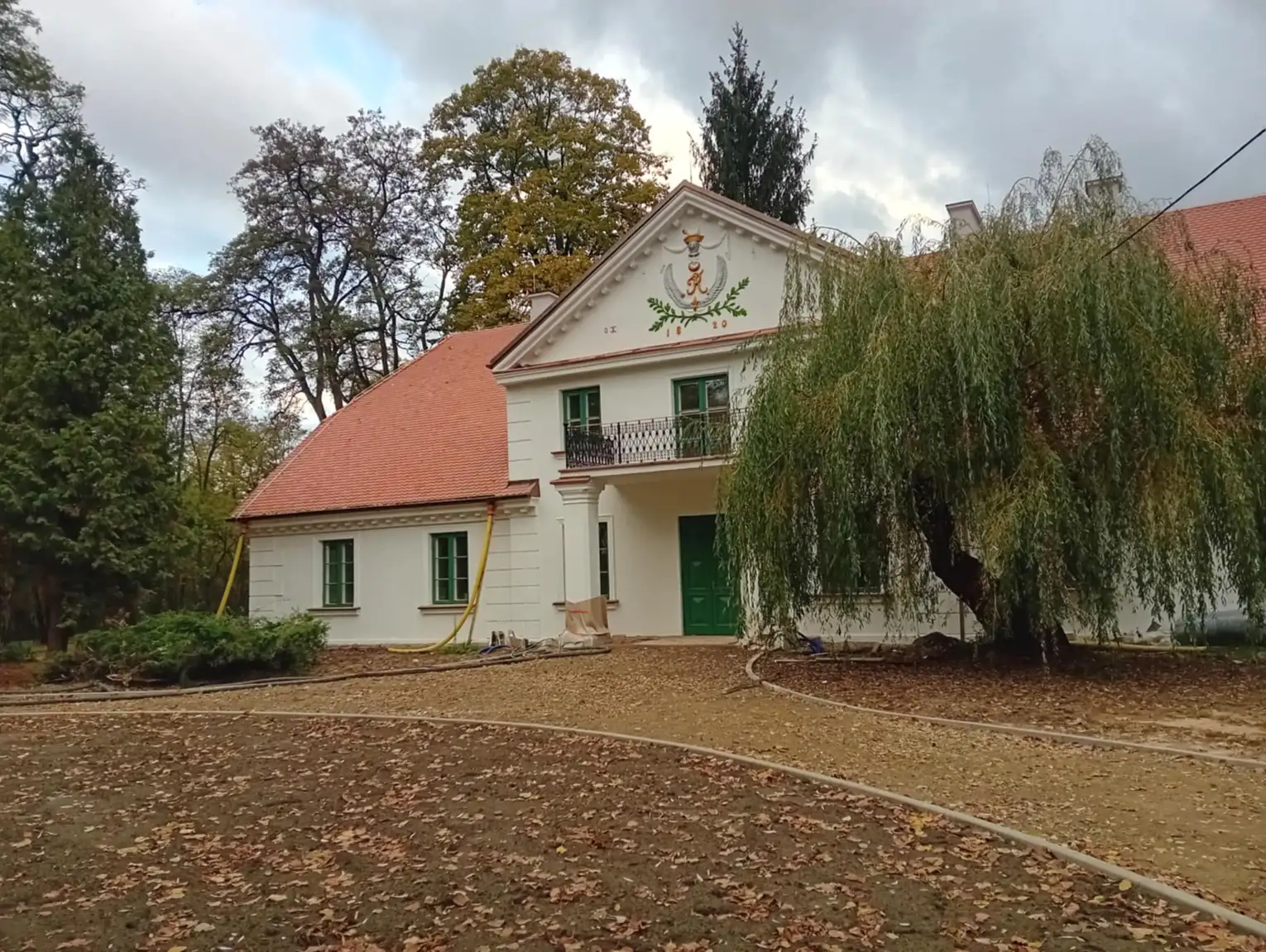 Dwór Ryxów w Prażmowie